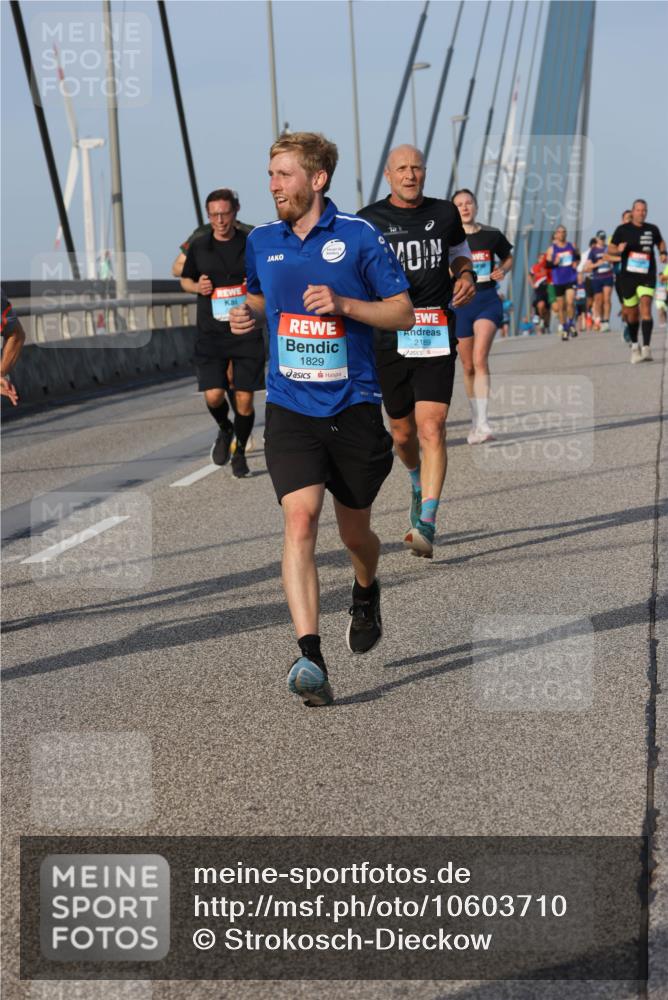 03.10.2026 - Köhlbrandbrückenlauf Strokosch-Dieckow http://msf.ph/oto/10603710 03.10.2026 09:40:09 Position 2 1829, 2189 meine-sportfotos.de