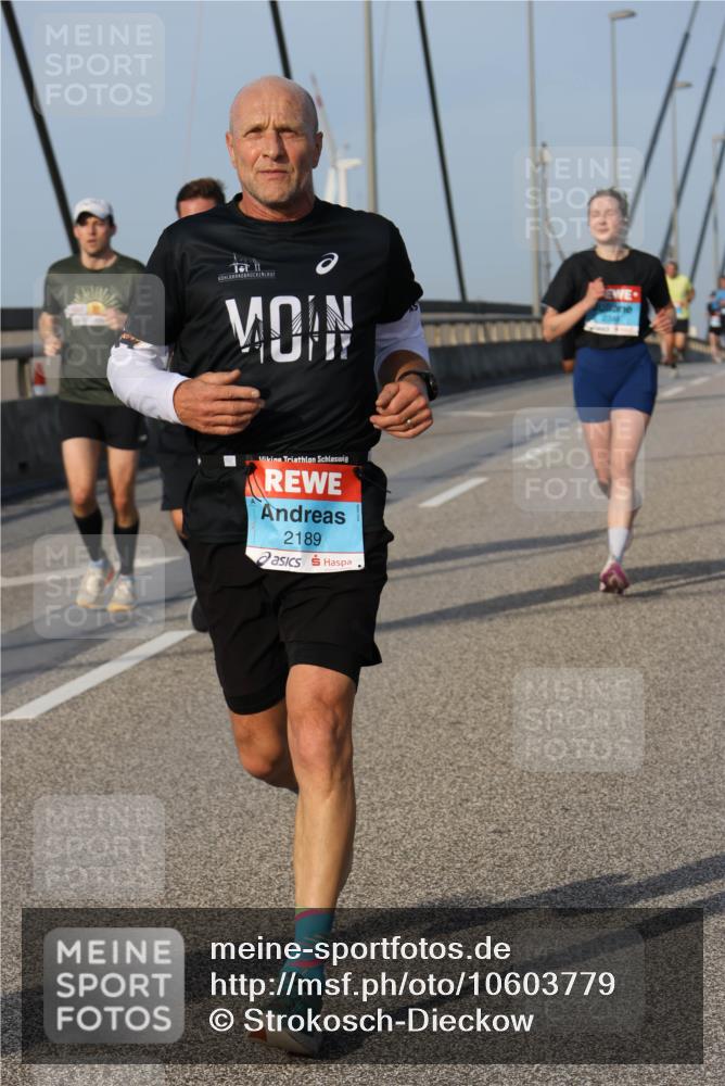 03.10.2026 - Köhlbrandbrückenlauf Strokosch-Dieckow http://msf.ph/oto/10603779 03.10.2026 09:40:12 Position 2 2189 meine-sportfotos.de