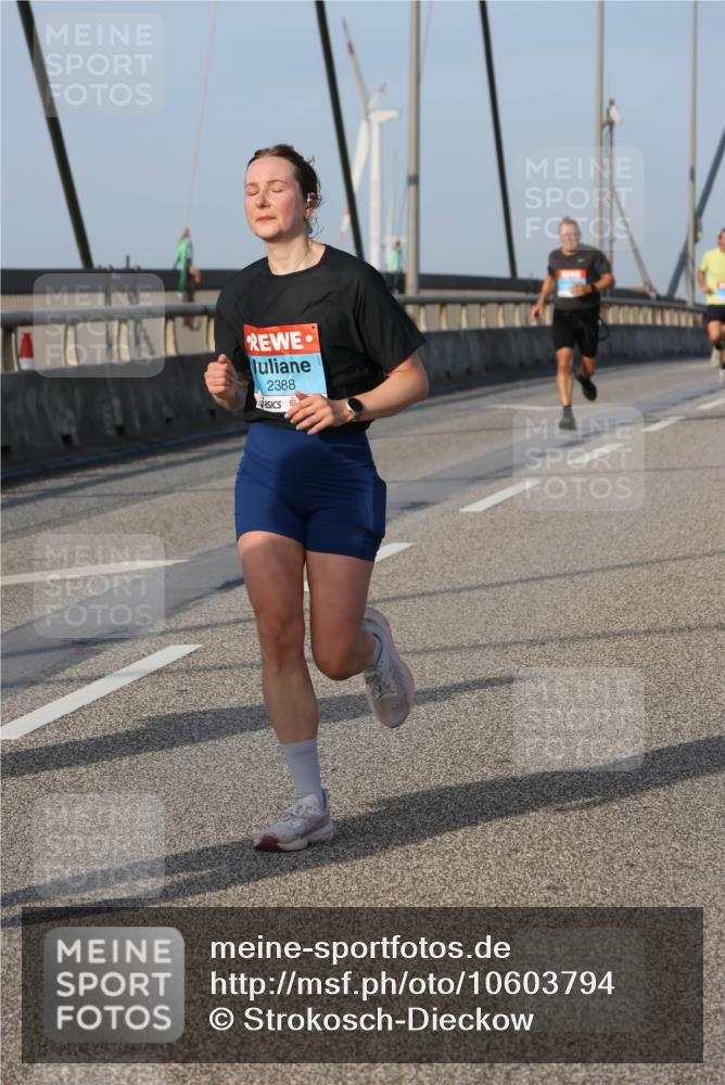 03.10.2026 - Köhlbrandbrückenlauf Strokosch-Dieckow http://msf.ph/oto/10603794 03.10.2026 09:40:14 Position 2 2388 meine-sportfotos.de