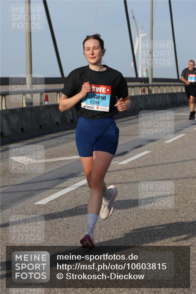 03.10.2026 - Köhlbrandbrückenlauf Strokosch-Dieckow http://msf.ph/oto/10603815 03.10.2026 09:40:14 Position 2 2388 meine-sportfotos.de