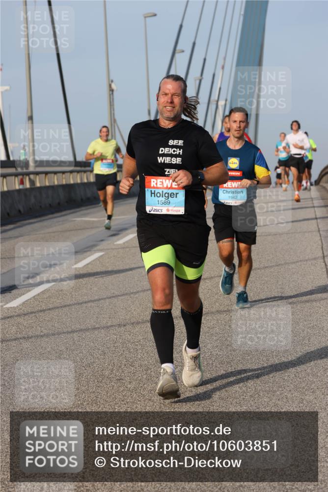 03.10.2026 - Köhlbrandbrückenlauf Strokosch-Dieckow http://msf.ph/oto/10603851 03.10.2026 09:40:19 Position 2 1589, 1942 meine-sportfotos.de