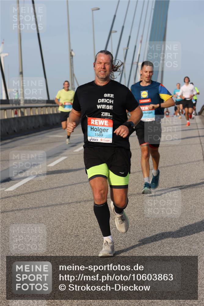 03.10.2026 - Köhlbrandbrückenlauf Strokosch-Dieckow http://msf.ph/oto/10603863 03.10.2026 09:40:19 Position 2 1589, 1942 meine-sportfotos.de