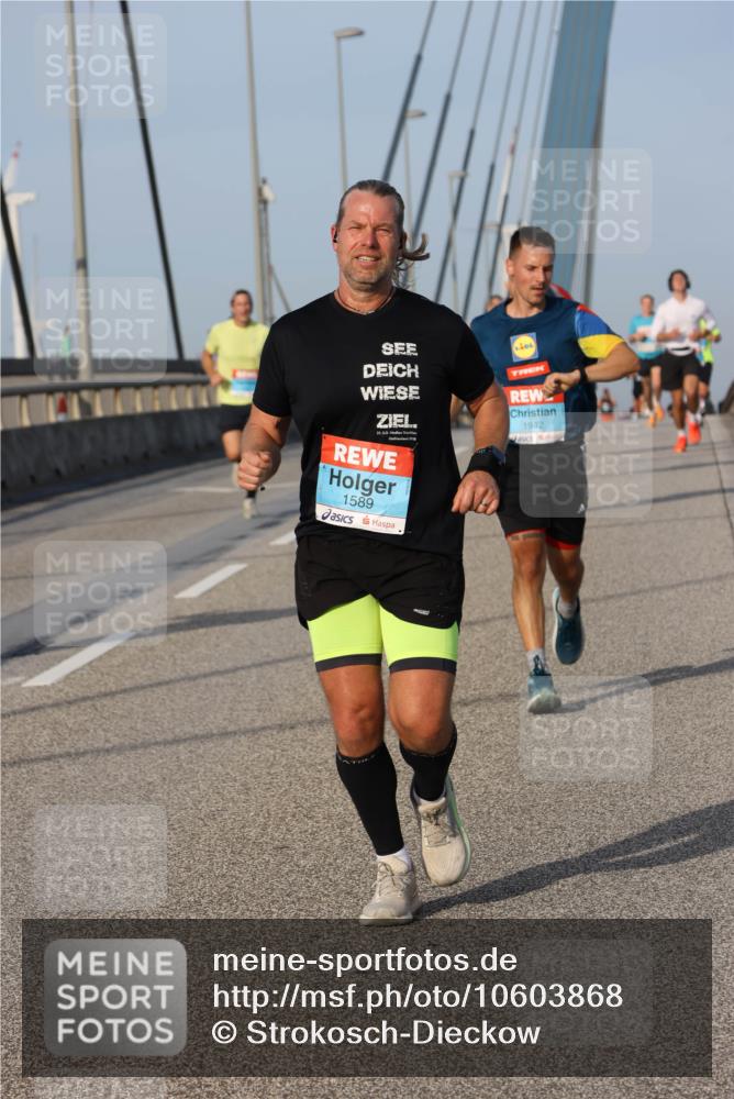 03.10.2026 - Köhlbrandbrückenlauf Strokosch-Dieckow http://msf.ph/oto/10603868 03.10.2026 09:40:19 Position 2 1589, 1942 meine-sportfotos.de