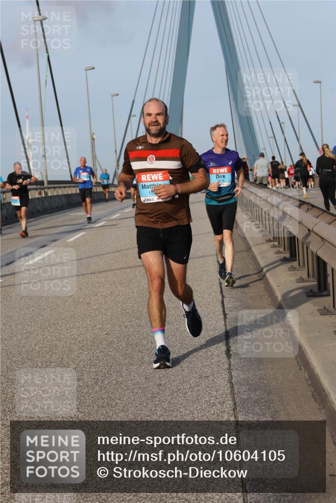 03.10.2026 - Köhlbrandbrückenlauf Strokosch-Dieckow http://msf.ph/oto/10604105 03.10.2026 09:40:42 Position 2 200, 150, 2214 meine-sportfotos.de