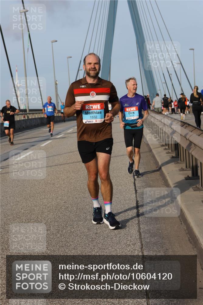 03.10.2026 - Köhlbrandbrückenlauf Strokosch-Dieckow http://msf.ph/oto/10604120 03.10.2026 09:40:42 Position 2 1532, 2214 meine-sportfotos.de