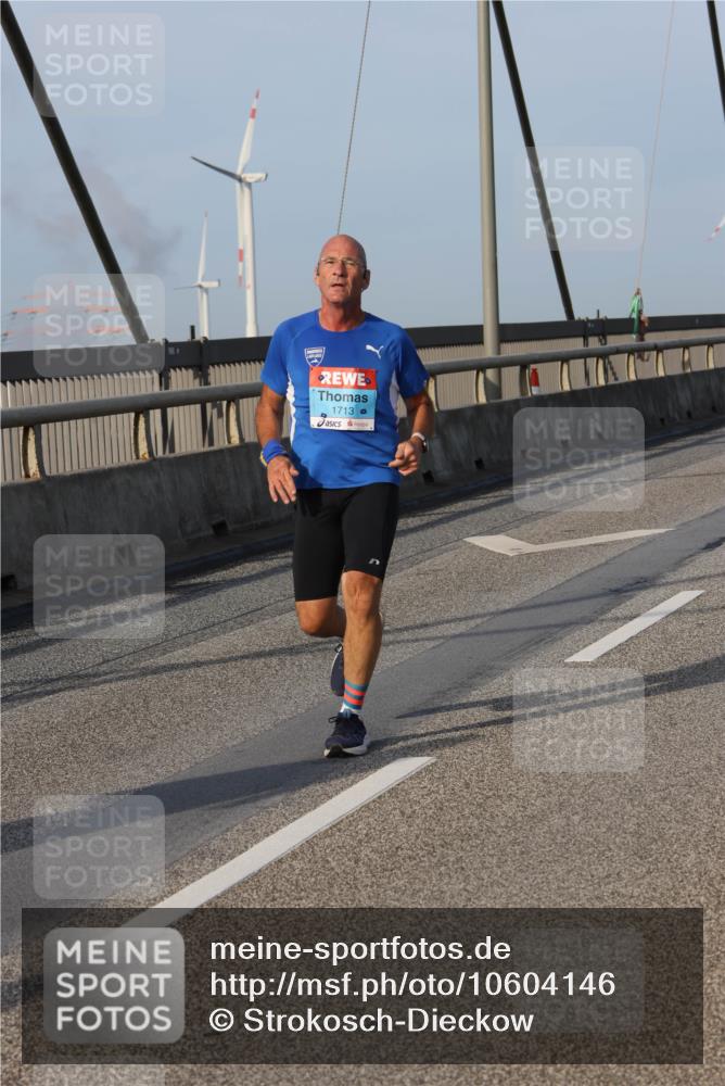 03.10.2026 - Köhlbrandbrückenlauf Strokosch-Dieckow http://msf.ph/oto/10604146 03.10.2026 09:40:49 Position 2 1713 meine-sportfotos.de