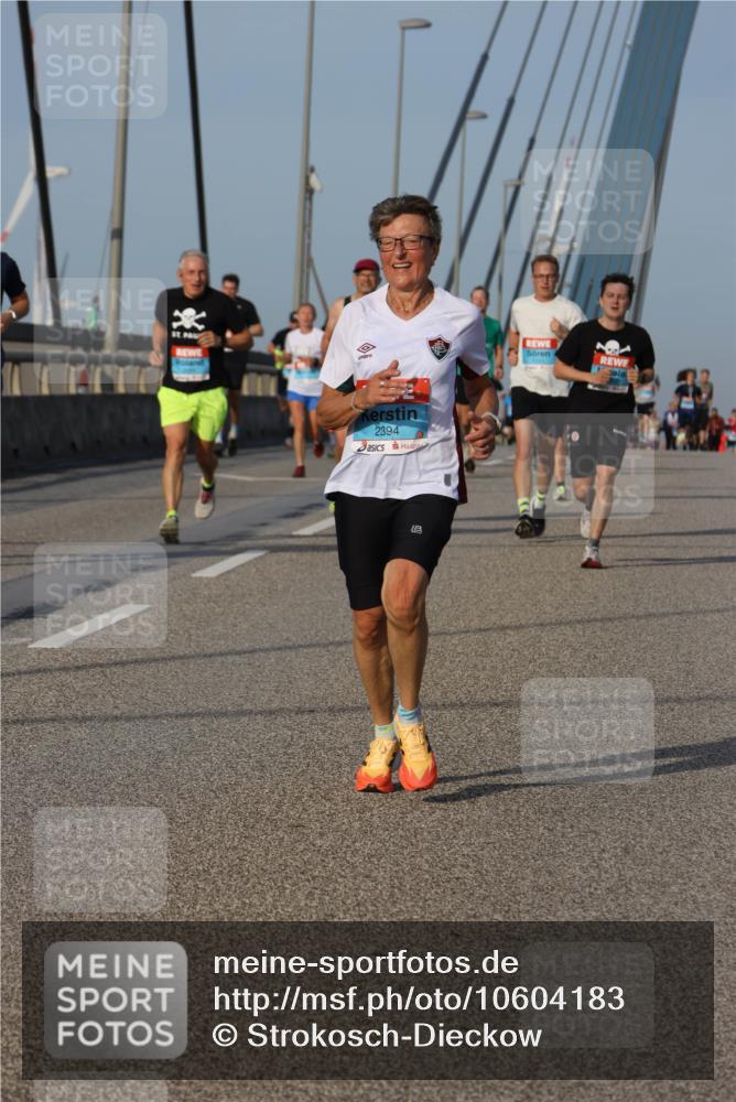 03.10.2026 - Köhlbrandbrückenlauf Strokosch-Dieckow http://msf.ph/oto/10604183 03.10.2026 09:40:58 Position 2 2394 meine-sportfotos.de