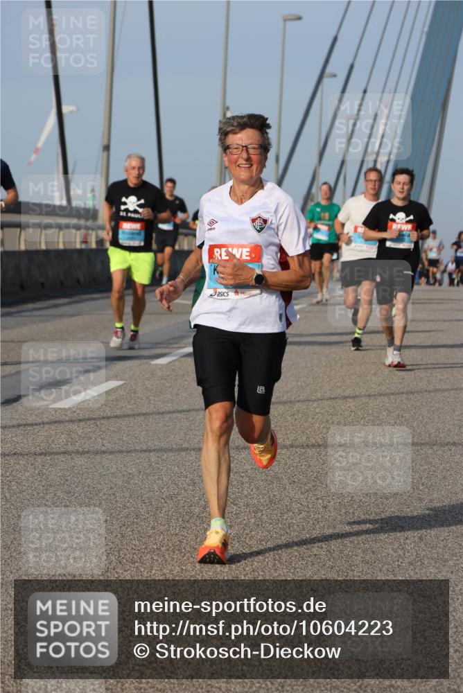 03.10.2026 - Köhlbrandbrückenlauf Strokosch-Dieckow http://msf.ph/oto/10604223 03.10.2026 09:40:59 Position 2  meine-sportfotos.de