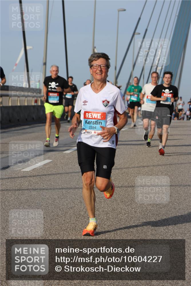 03.10.2026 - Köhlbrandbrückenlauf Strokosch-Dieckow http://msf.ph/oto/10604227 03.10.2026 09:40:59 Position 2 2394 meine-sportfotos.de