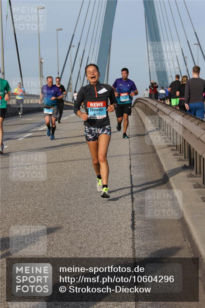03.10.2026 - Köhlbrandbrückenlauf Strokosch-Dieckow http://msf.ph/oto/10604296 03.10.2026 09:41:07 Position 2 2368 meine-sportfotos.de