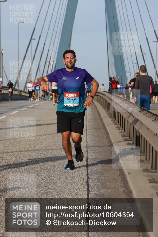 03.10.2026 - Köhlbrandbrückenlauf Strokosch-Dieckow http://msf.ph/oto/10604364 03.10.2026 09:41:10 Position 2 2718 meine-sportfotos.de