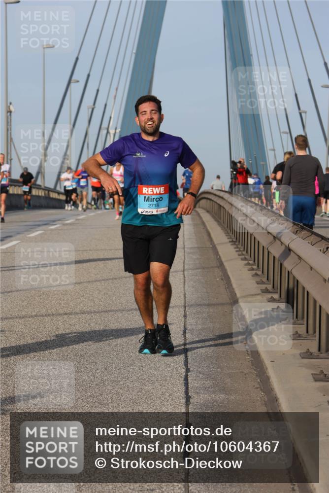 03.10.2026 - Köhlbrandbrückenlauf Strokosch-Dieckow http://msf.ph/oto/10604367 03.10.2026 09:41:10 Position 2 2718 meine-sportfotos.de