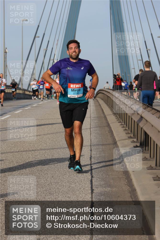 03.10.2026 - Köhlbrandbrückenlauf Strokosch-Dieckow http://msf.ph/oto/10604373 03.10.2026 09:41:10 Position 2 2718 meine-sportfotos.de