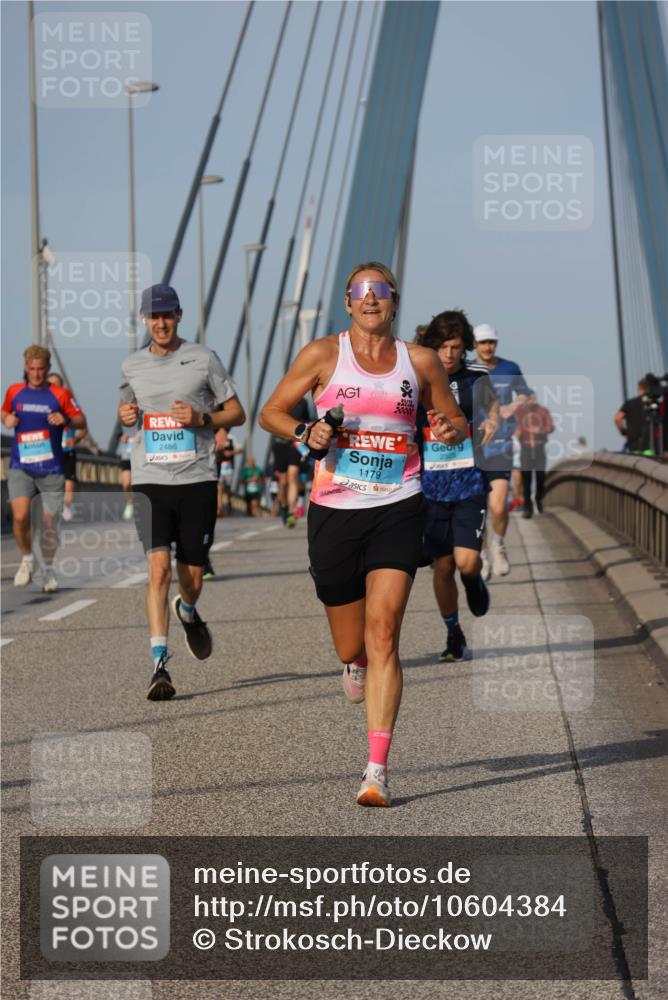 03.10.2026 - Köhlbrandbrückenlauf Strokosch-Dieckow http://msf.ph/oto/10604384 03.10.2026 09:41:21 Position 2 2486, 1, 1179 meine-sportfotos.de