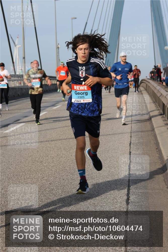 03.10.2026 - Köhlbrandbrückenlauf Strokosch-Dieckow http://msf.ph/oto/10604474 03.10.2026 09:41:25 Position 2 3, 2325 meine-sportfotos.de