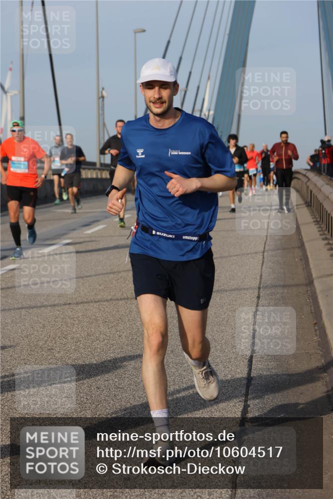 03.10.2026 - Köhlbrandbrückenlauf Strokosch-Dieckow http://msf.ph/oto/10604517 03.10.2026 09:41:29 Position 2  meine-sportfotos.de