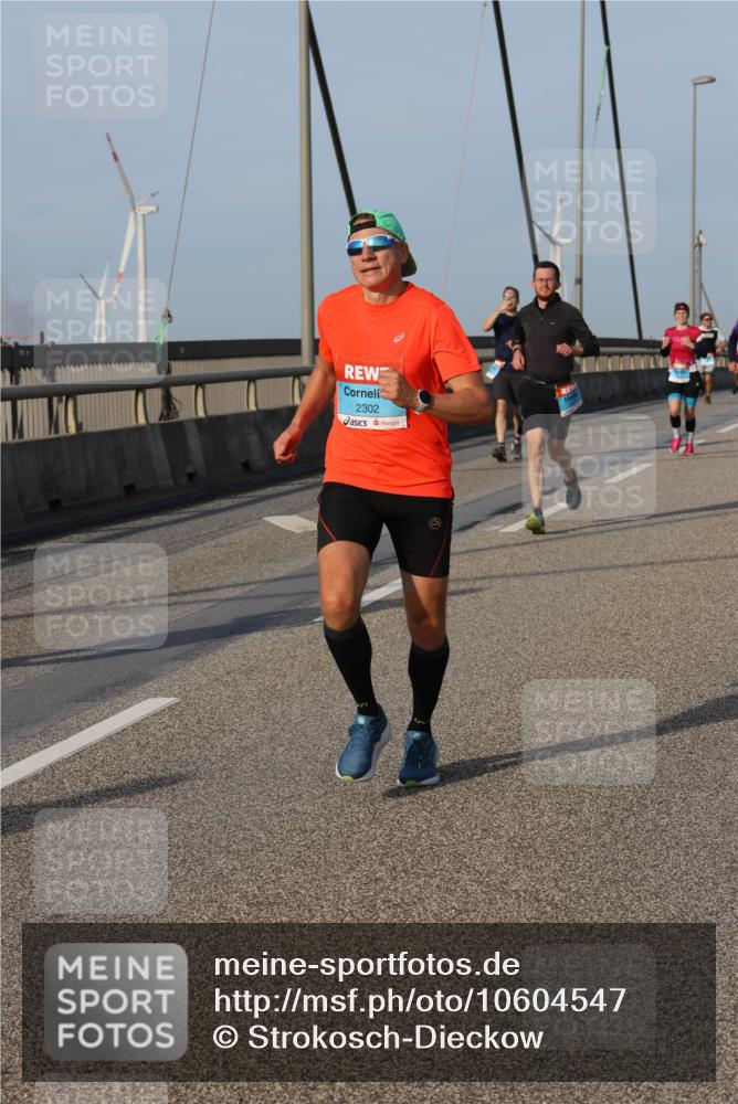 03.10.2026 - Köhlbrandbrückenlauf Strokosch-Dieckow http://msf.ph/oto/10604547 03.10.2026 09:41:33 Position 2 2302 meine-sportfotos.de