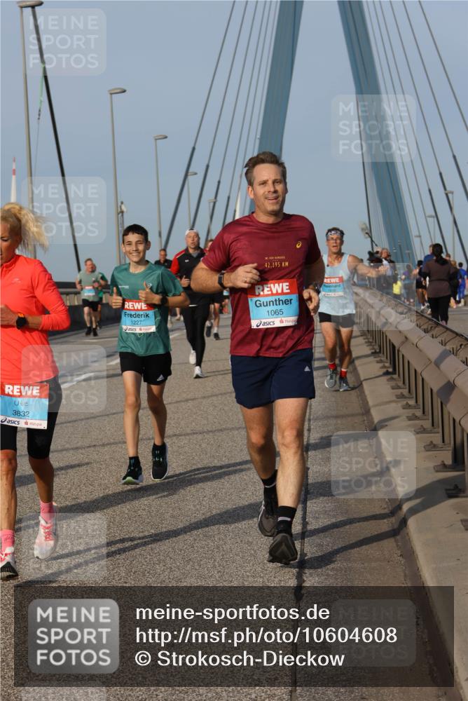 03.10.2026 - Köhlbrandbrückenlauf Strokosch-Dieckow http://msf.ph/oto/10604608 03.10.2026 09:41:45 Position 2 3832, 42, 195, 1227, 1065 meine-sportfotos.de