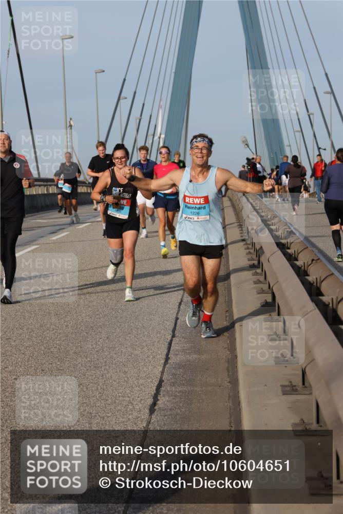 03.10.2026 - Köhlbrandbrückenlauf Strokosch-Dieckow http://msf.ph/oto/10604651 03.10.2026 09:41:47 Position 2 1426, 1226 meine-sportfotos.de