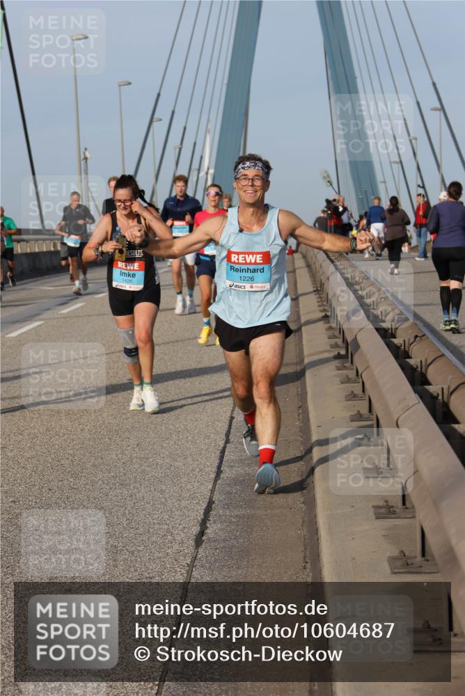 03.10.2026 - Köhlbrandbrückenlauf Strokosch-Dieckow http://msf.ph/oto/10604687 03.10.2026 09:41:48 Position 2 1426, 1226 meine-sportfotos.de