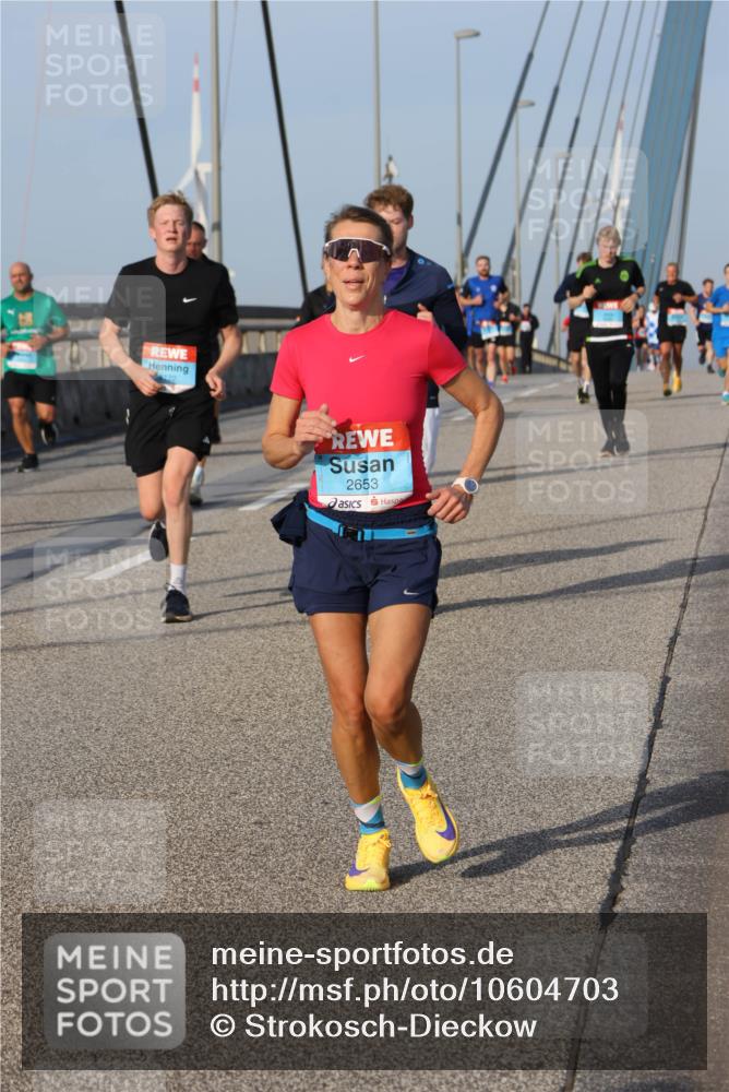 03.10.2026 - Köhlbrandbrückenlauf Strokosch-Dieckow http://msf.ph/oto/10604703 03.10.2026 09:41:52 Position 2 2653 meine-sportfotos.de