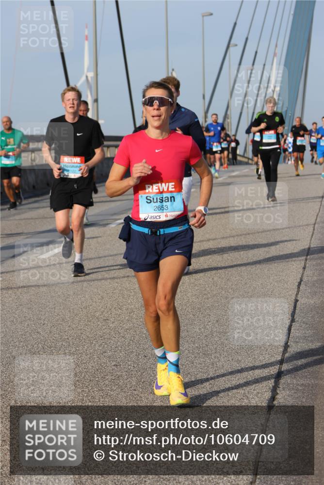 03.10.2026 - Köhlbrandbrückenlauf Strokosch-Dieckow http://msf.ph/oto/10604709 03.10.2026 09:41:52 Position 2 2122, 2653 meine-sportfotos.de