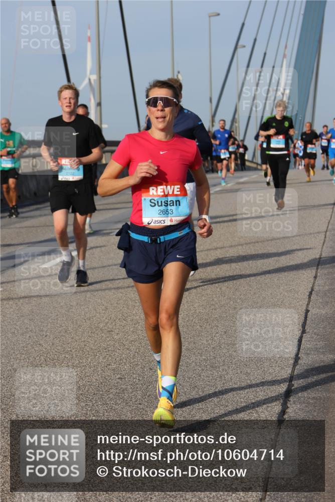 03.10.2026 - Köhlbrandbrückenlauf Strokosch-Dieckow http://msf.ph/oto/10604714 03.10.2026 09:41:52 Position 2 2122, 2653 meine-sportfotos.de