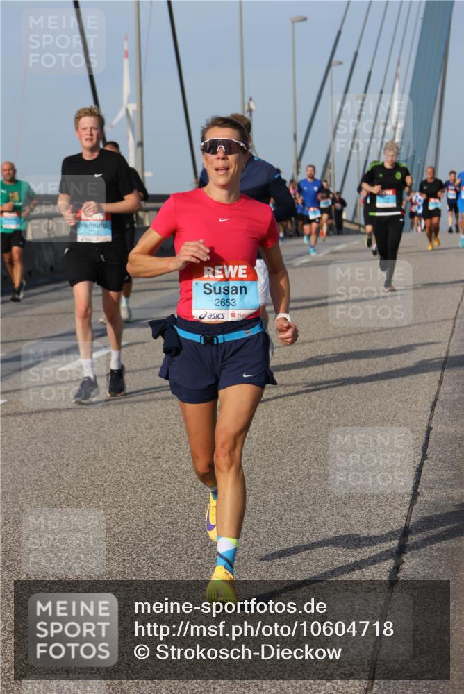 03.10.2026 - Köhlbrandbrückenlauf Strokosch-Dieckow http://msf.ph/oto/10604718 03.10.2026 09:41:52 Position 2 2122, 2653 meine-sportfotos.de