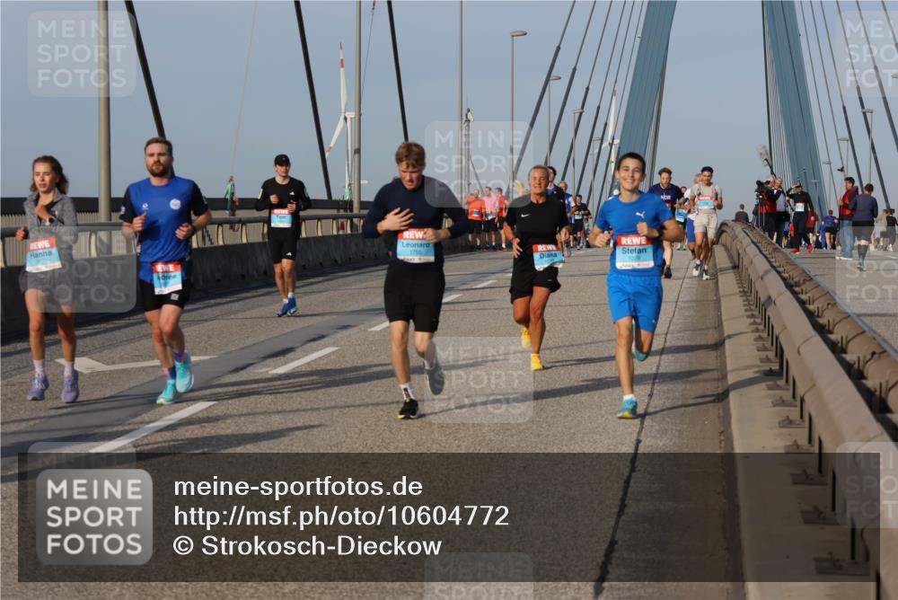 03.10.2026 - Köhlbrandbrückenlauf Strokosch-Dieckow http://msf.ph/oto/10604772 03.10.2026 09:42:01 Position 2  meine-sportfotos.de