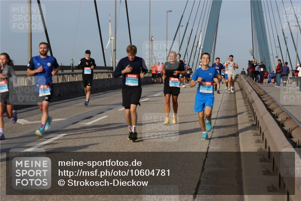 03.10.2026 - Köhlbrandbrückenlauf Strokosch-Dieckow http://msf.ph/oto/10604781 03.10.2026 09:42:02 Position 2 1755, 1229 meine-sportfotos.de