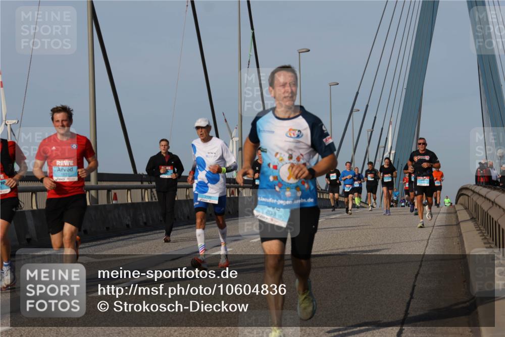 03.10.2026 - Köhlbrandbrückenlauf Strokosch-Dieckow http://msf.ph/oto/10604836 03.10.2026 09:42:20 Position 2 1639, 2199, 2058 meine-sportfotos.de