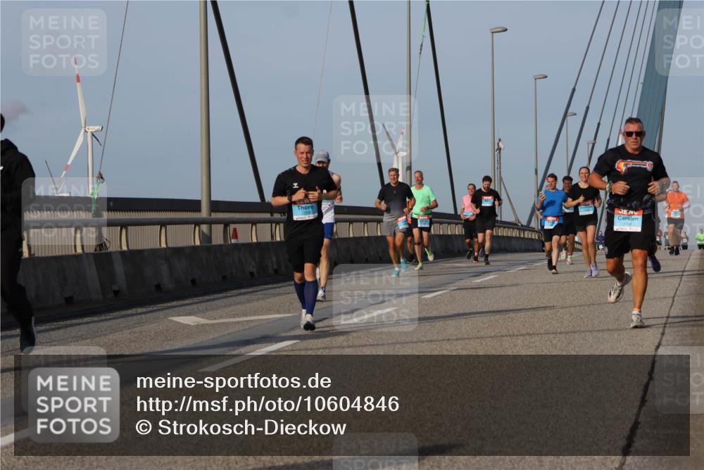 03.10.2026 - Köhlbrandbrückenlauf Strokosch-Dieckow http://msf.ph/oto/10604846 03.10.2026 09:42:23 Position 2 1786 meine-sportfotos.de