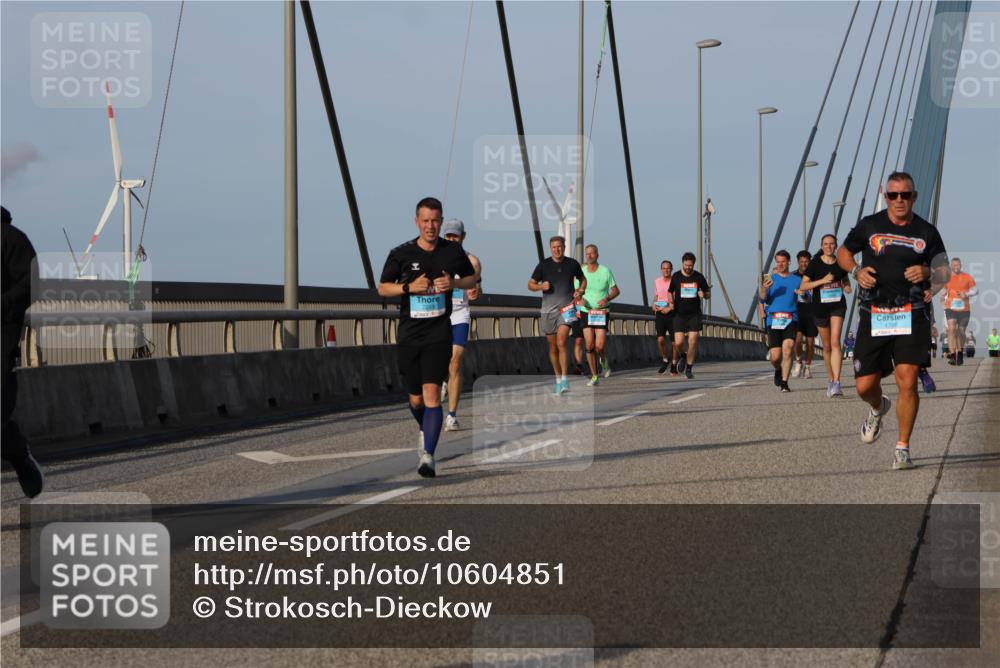 03.10.2026 - Köhlbrandbrückenlauf Strokosch-Dieckow http://msf.ph/oto/10604851 03.10.2026 09:42:24 Position 2 2213 meine-sportfotos.de