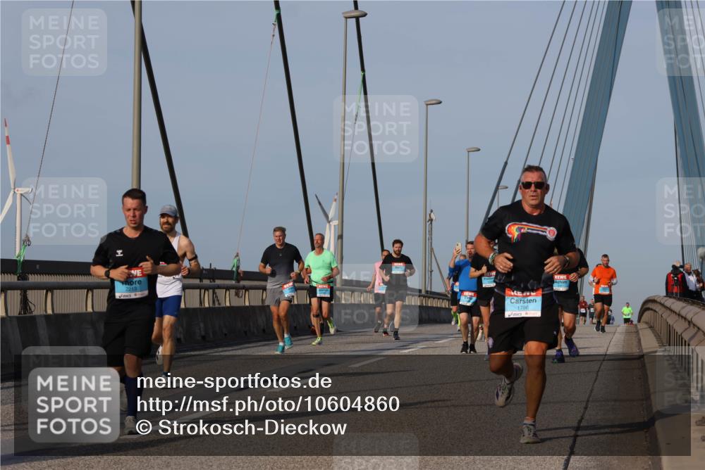 03.10.2026 - Köhlbrandbrückenlauf Strokosch-Dieckow http://msf.ph/oto/10604860 03.10.2026 09:42:25 Position 2 2213, 1786, 2387 meine-sportfotos.de