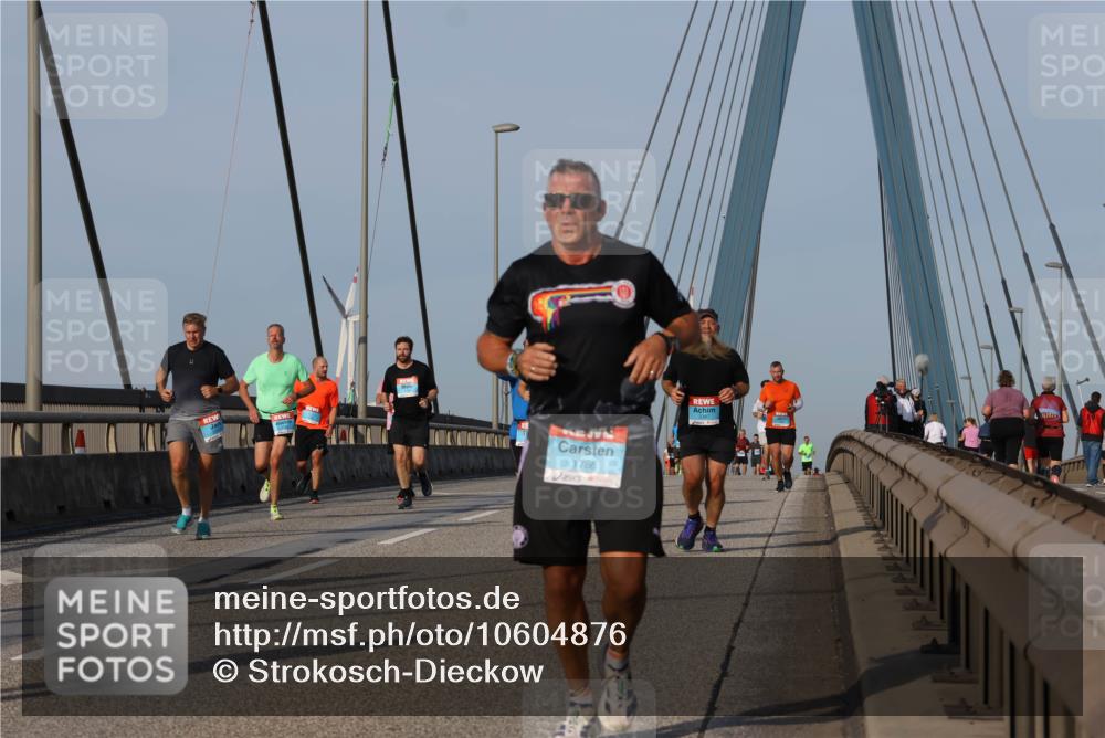 03.10.2026 - Köhlbrandbrückenlauf Strokosch-Dieckow http://msf.ph/oto/10604876 03.10.2026 09:42:26 Position 2 1786, 342025 meine-sportfotos.de