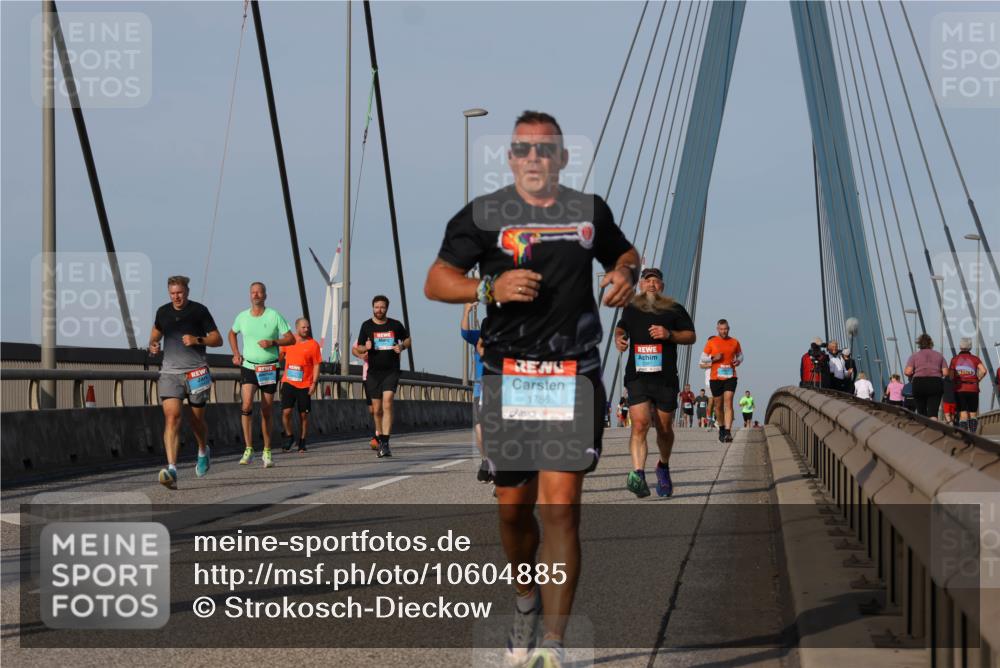 03.10.2026 - Köhlbrandbrückenlauf Strokosch-Dieckow http://msf.ph/oto/10604885 03.10.2026 09:42:26 Position 2 1786, 2387 meine-sportfotos.de