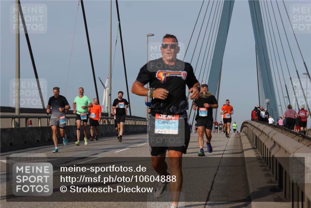 03.10.2026 - Köhlbrandbrückenlauf Strokosch-Dieckow http://msf.ph/oto/10604888 03.10.2026 09:42:26 Position 2 1786, 12025 meine-sportfotos.de