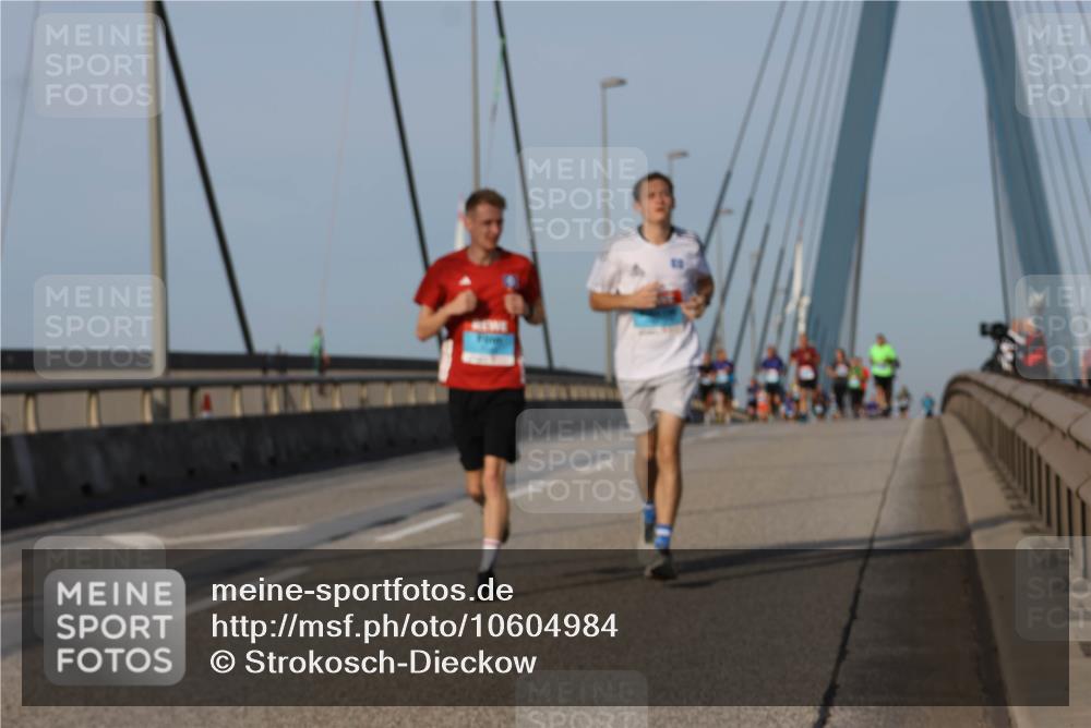 03.10.2026 - Köhlbrandbrückenlauf Strokosch-Dieckow http://msf.ph/oto/10604984 03.10.2026 09:42:41 Position 2  meine-sportfotos.de