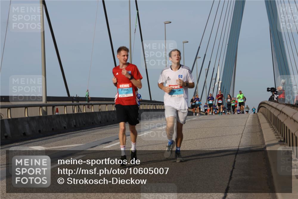03.10.2026 - Köhlbrandbrückenlauf Strokosch-Dieckow http://msf.ph/oto/10605007 03.10.2026 09:42:41 Position 2 1641, 640 meine-sportfotos.de
