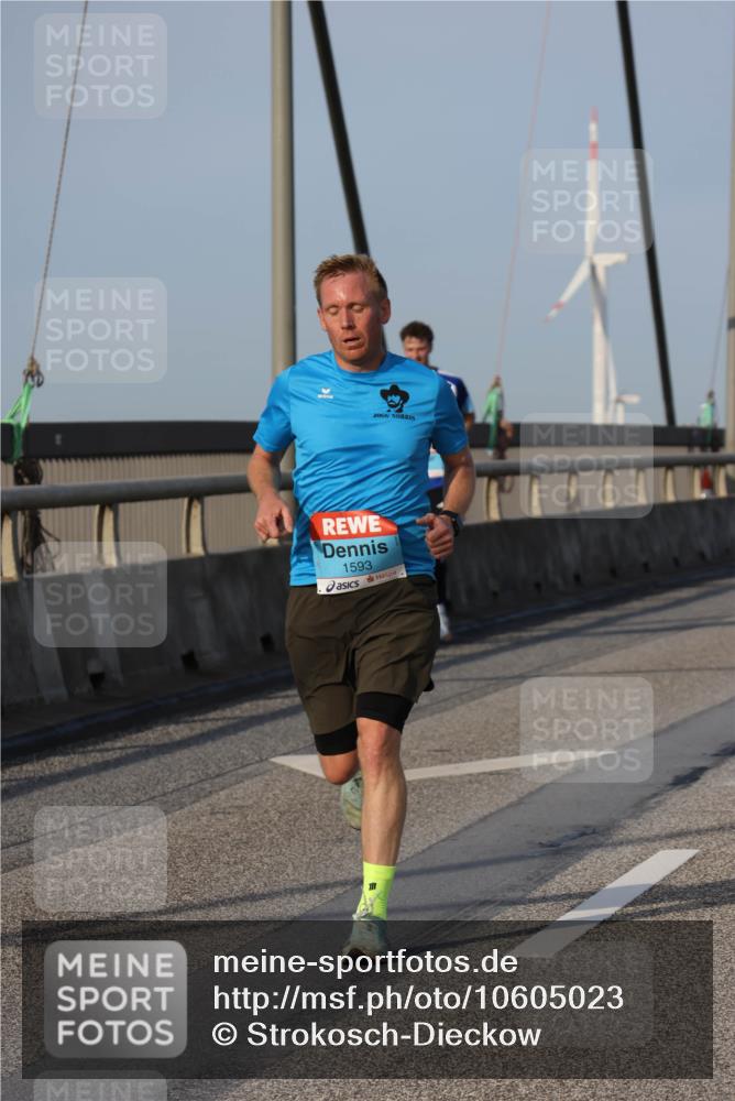 03.10.2026 - Köhlbrandbrückenlauf Strokosch-Dieckow http://msf.ph/oto/10605023 03.10.2026 09:42:48 Position 2 1593 meine-sportfotos.de