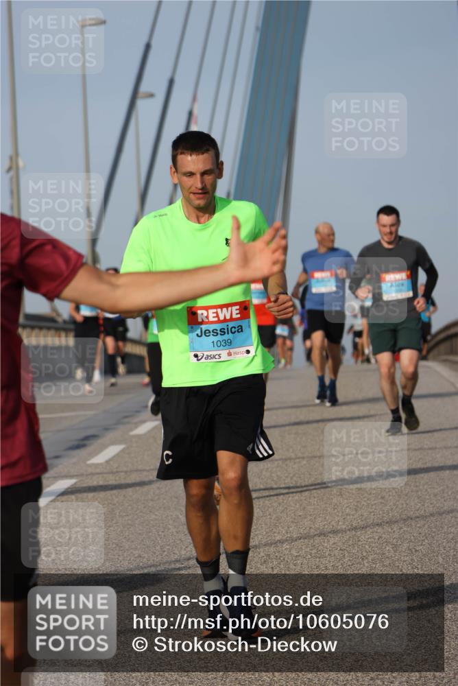 03.10.2026 - Köhlbrandbrückenlauf Strokosch-Dieckow http://msf.ph/oto/10605076 03.10.2026 09:42:57 Position 2 1039 meine-sportfotos.de