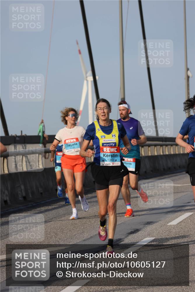 03.10.2026 - Köhlbrandbrückenlauf Strokosch-Dieckow http://msf.ph/oto/10605127 03.10.2026 09:43:09 Position 2 2014, 1343, 270 meine-sportfotos.de