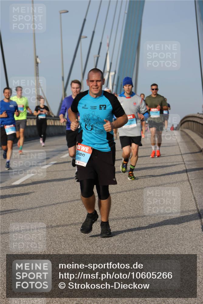 03.10.2026 - Köhlbrandbrückenlauf Strokosch-Dieckow http://msf.ph/oto/10605266 03.10.2026 09:43:20 Position 2 8, 16, 16, 2380 meine-sportfotos.de