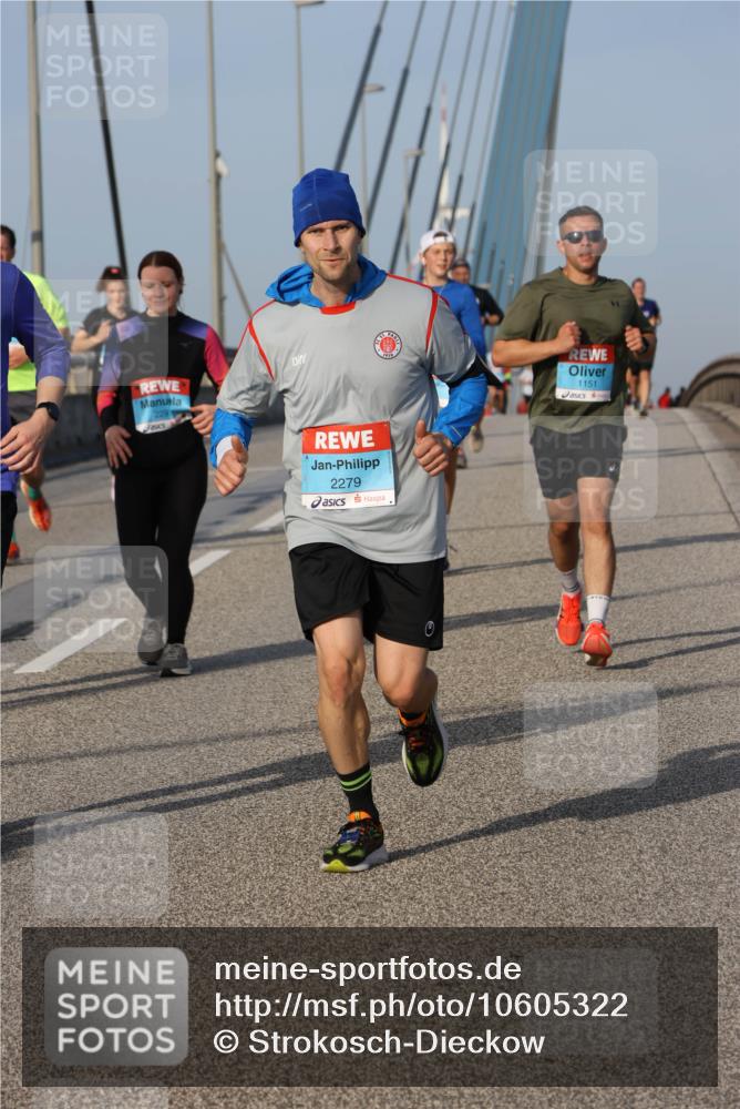 03.10.2026 - Köhlbrandbrückenlauf Strokosch-Dieckow http://msf.ph/oto/10605322 03.10.2026 09:43:25 Position 2 229, 2279, 1151 meine-sportfotos.de