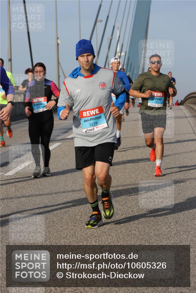03.10.2026 - Köhlbrandbrückenlauf Strokosch-Dieckow http://msf.ph/oto/10605326 03.10.2026 09:43:25 Position 2 2297, 2279, 1151 meine-sportfotos.de