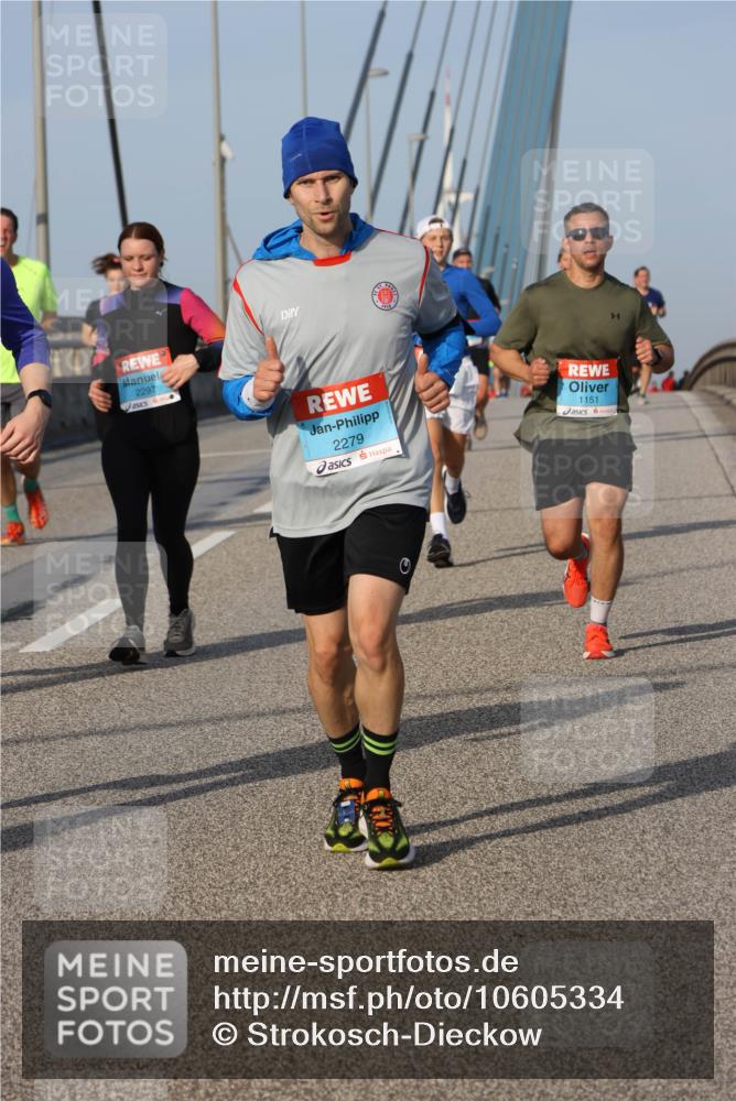 03.10.2026 - Köhlbrandbrückenlauf Strokosch-Dieckow http://msf.ph/oto/10605334 03.10.2026 09:43:25 Position 2 2297, 2279, 1151 meine-sportfotos.de