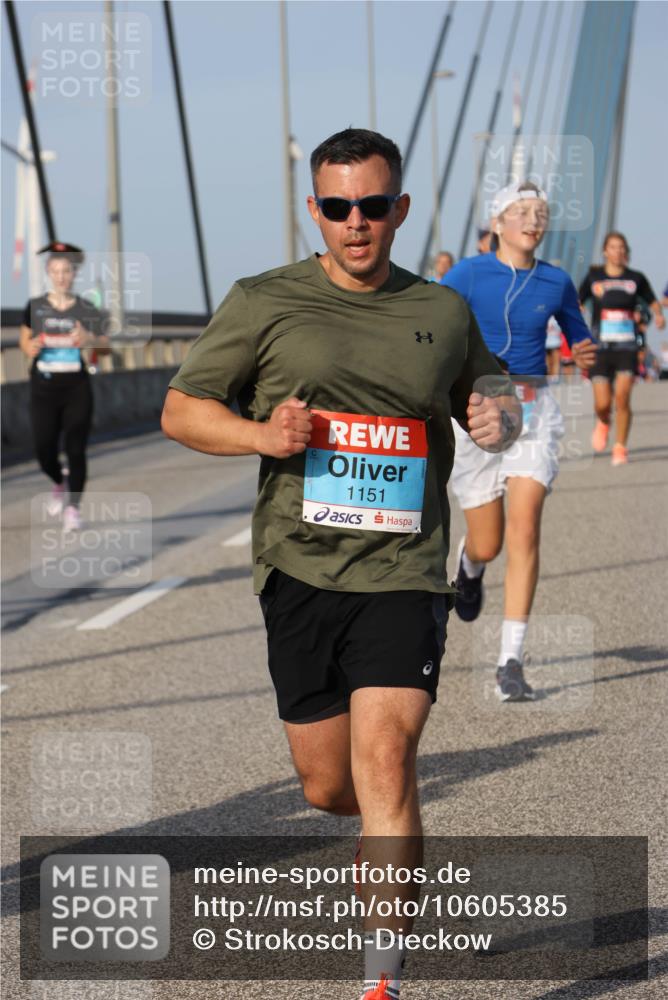 03.10.2026 - Köhlbrandbrückenlauf Strokosch-Dieckow http://msf.ph/oto/10605385 03.10.2026 09:43:27 Position 2 1151 meine-sportfotos.de