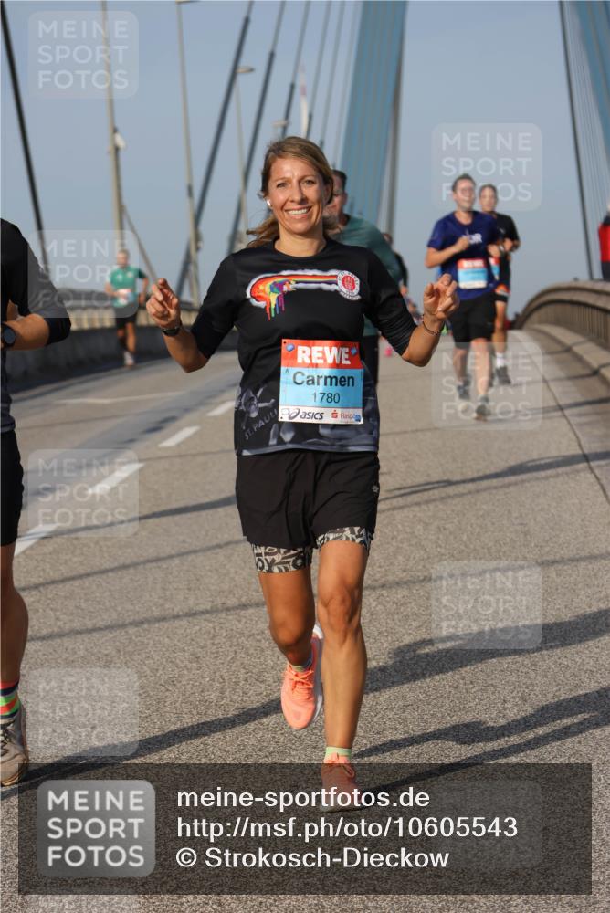 03.10.2026 - Köhlbrandbrückenlauf Strokosch-Dieckow http://msf.ph/oto/10605543 03.10.2026 09:43:35 Position 2 1780 meine-sportfotos.de
