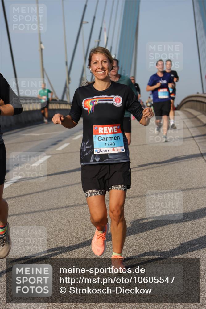 03.10.2026 - Köhlbrandbrückenlauf Strokosch-Dieckow http://msf.ph/oto/10605547 03.10.2026 09:43:35 Position 2 1780 meine-sportfotos.de