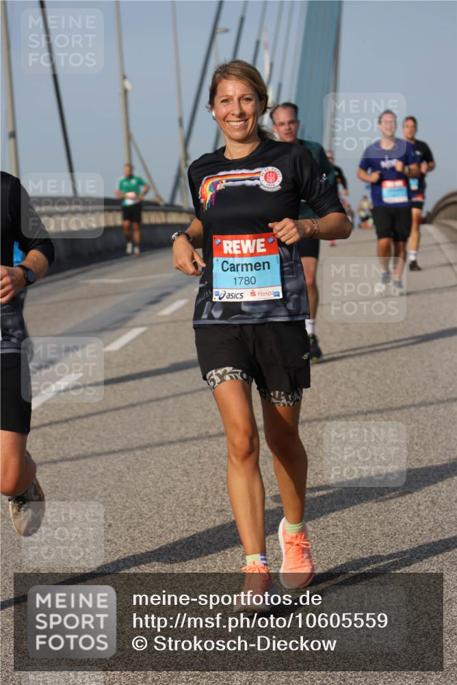 03.10.2026 - Köhlbrandbrückenlauf Strokosch-Dieckow http://msf.ph/oto/10605559 03.10.2026 09:43:35 Position 2 1780, 1910 meine-sportfotos.de